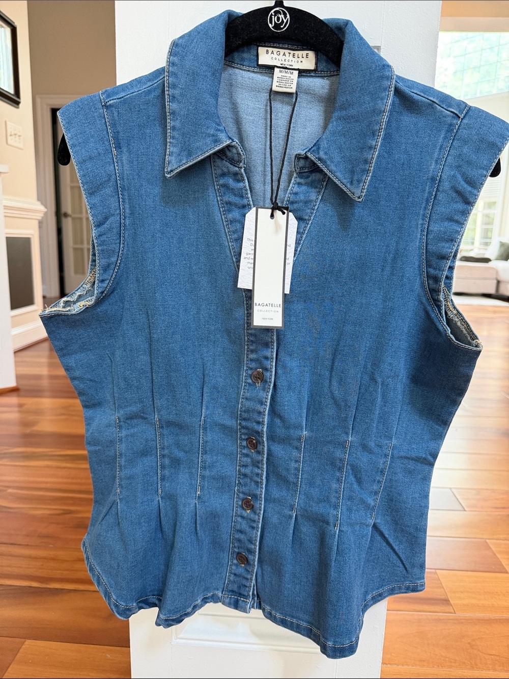 Bagatelle NWT Sleeveless Denim Button-Front Top/vest - Medium Blue Jean